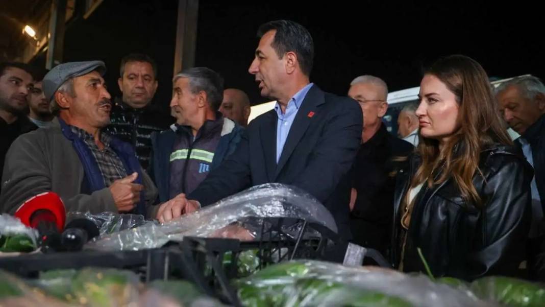 CHP Antalya’dan Sabahın İlk Işıklarıyla Hal Çıkarması! 4